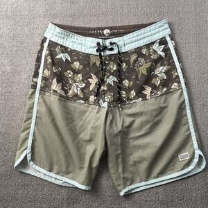 Salty Crew Shorts Adult Size 30 Boardshorts Active Athleisure Casual Men's